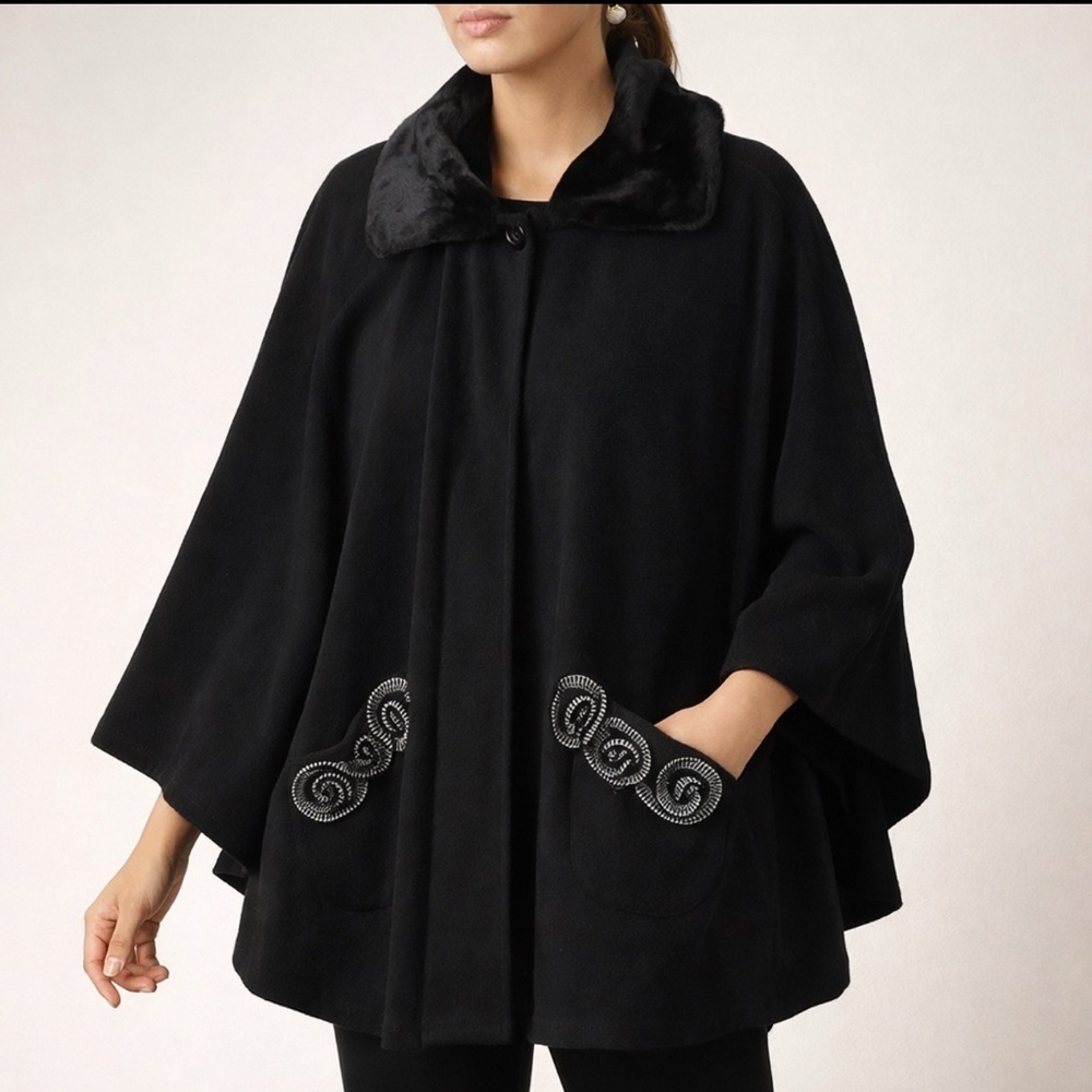 Le Moda  Black Fleece Cape Faux Fur Collar Knit Appliques Pockets OS Y2K